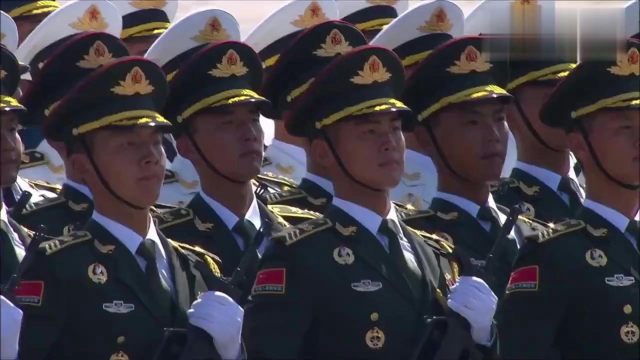 三軍儀仗隊(duì)霸氣視頻，展現(xiàn)雄壯軍威與卓越風(fēng)采，三軍儀仗隊(duì)雄壯風(fēng)采霸氣展現(xiàn)視頻，彰顯卓越軍威與風(fēng)采