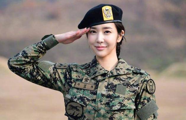 關(guān)于女兵征兵條件，探索未來(lái)的挑戰(zhàn)與機(jī)遇——以2024年為例，女兵征兵條件，探索未來(lái)挑戰(zhàn)與機(jī)遇——聚焦2024年展望