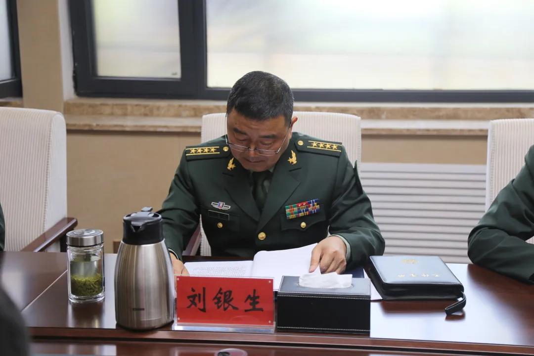 部隊每日新聞講評稿子，部隊每日新聞講評概覽，最新動態(tài)與要點解析